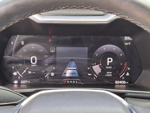 Used 2024 GMC Canyon Elevation w/ Elevation Premium Package RWD image 14