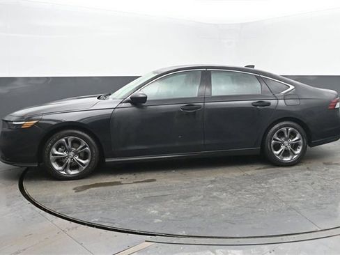 Used 2024 Honda Accord EX image 2