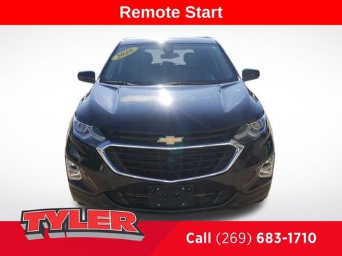 Used 2020 Chevrolet Equinox LT w/ Driver Convenience Package FWD image 2