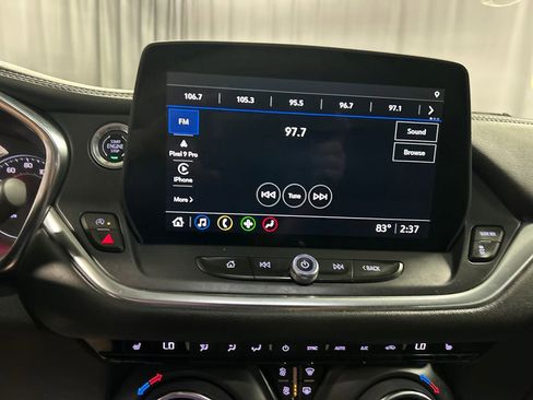 Used 2025 Chevrolet Blazer LT AWD/4WD image 17