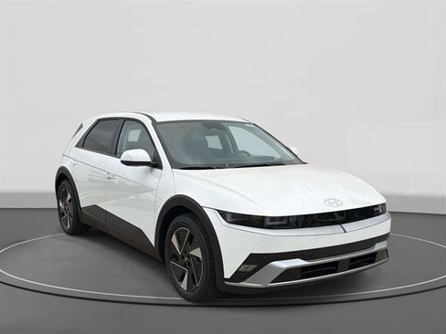 New 2026 Hyundai Ioniq 5 SE RWD image 3