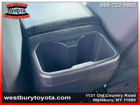 Used 2022 Toyota Tacoma TRD Off-Road w/ Technology Package AWD/4WD image 18