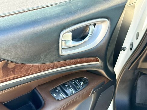 Used 2013 INFINITI JX35 Base w/ Premium Pkg image 19