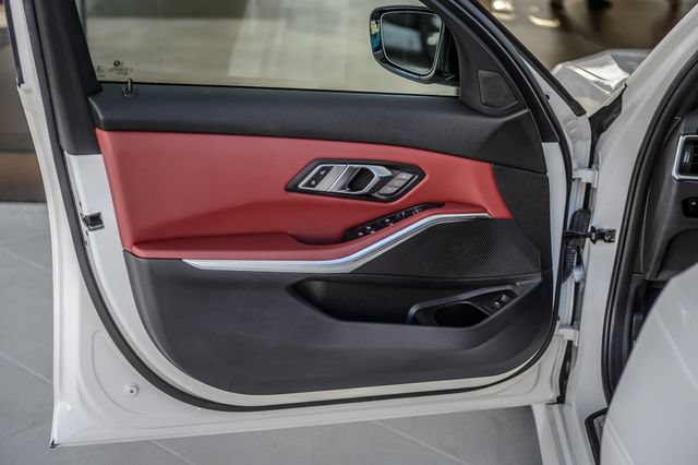 Used 2022 BMW 330i Sedan w/ M Sport Package RWD image 49
