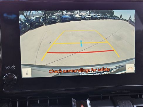 Used 2024 Toyota Corolla Cross XLE image 7