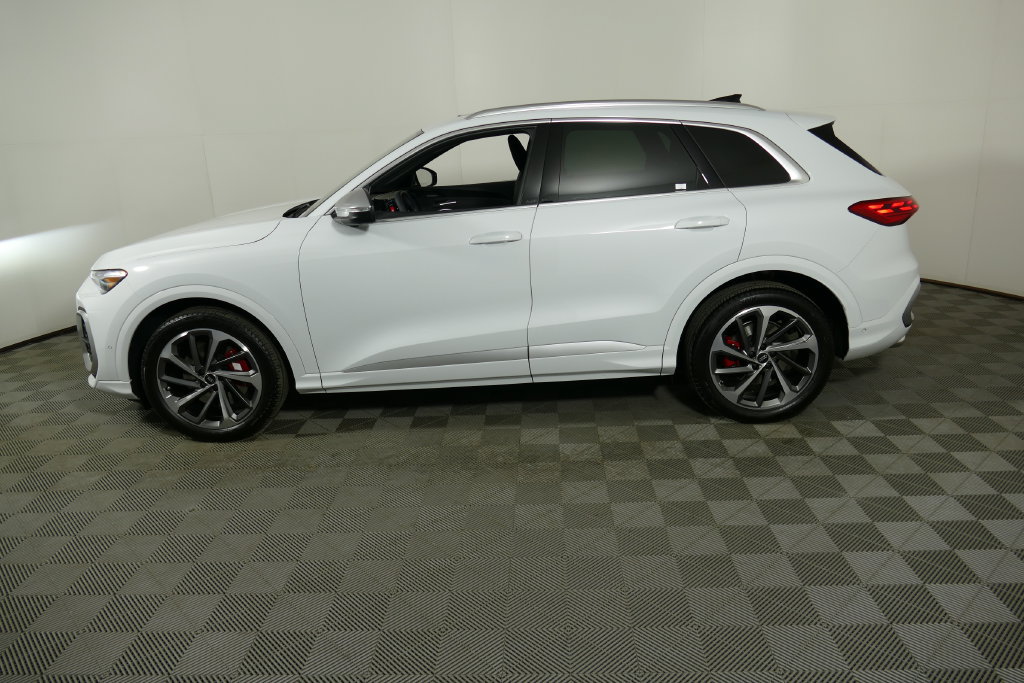 Used 2025 Audi SQ5 Premium Plus w/ Premium Plus Package AWD/4WD image 6