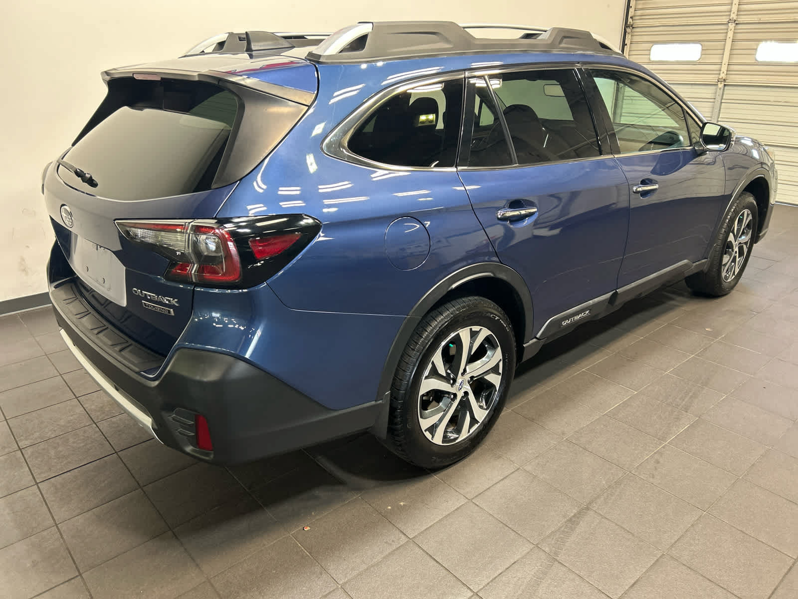 Used 2021 Subaru Outback Touring w/ Popular Package #2 AWD/4WD image 5