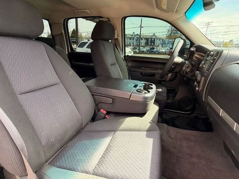 Used 2011 GMC Sierra 2500 SLE AWD/4WD image 21