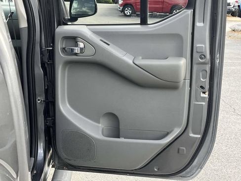 Used 2019 Nissan Frontier SV w/ Value Truck Package AWD/4WD image 18