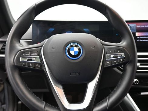 Used 2023 BMW i4 eDrive40 RWD image 14