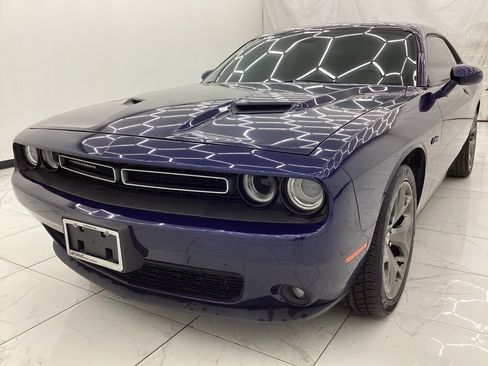 Used 2015 Dodge Challenger SXT Plus image 1