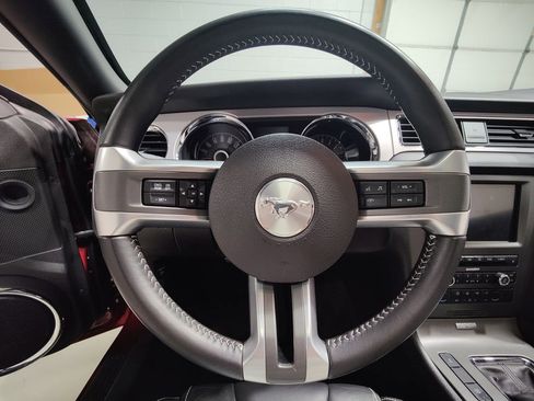 Used 2014 Ford Mustang GT w/ Electronics Package RWD image 29