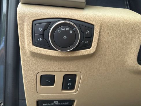Used 2021 Ford F350 Lariat w/ Lariat Ultimate Package AWD/4WD image 7