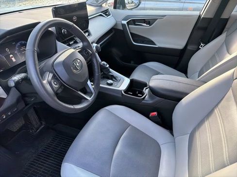 Used 2023 Toyota RAV4 Limited image 11