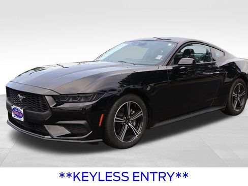 Used 2025 Ford Mustang Premium RWD image 11