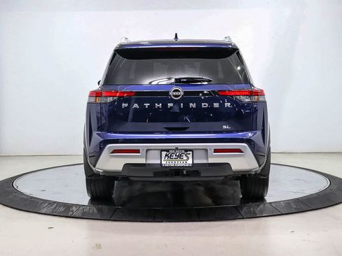 Used 2022 Nissan Pathfinder SL w/ SL Premium Package FWD image 3