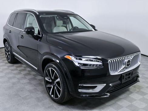 Used 2023 Volvo XC90 B5 Plus w/ Protection Package Premier image 28