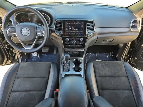 Used 2020 Jeep Grand Cherokee Altitude image 11
