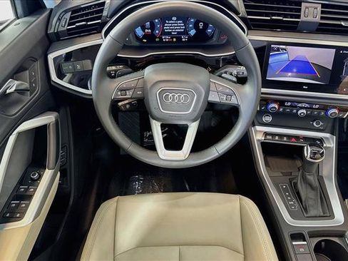Used 2025 Audi Q3 2.0T Premium w/ Convenience Package AWD/4WD image 21