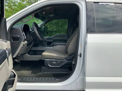 Used 2017 Ford F250 XLT w/ XLT Premium Package AWD/4WD image 15