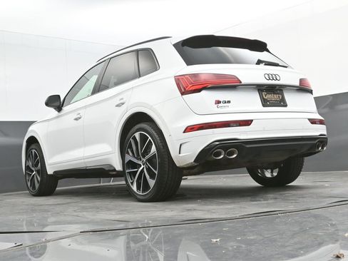 Used 2023 Audi SQ5 Prestige image 25
