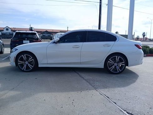 Used 2024 BMW 330i Sedan w/ Convenience Package RWD image 6