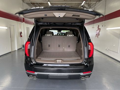 New 2026 GMC Yukon XL Denali image 8