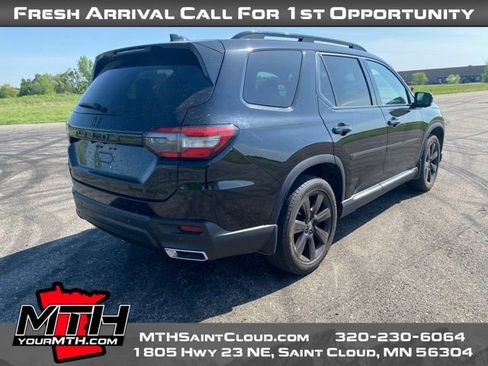 Used 2023 Honda Pilot Elite image 8