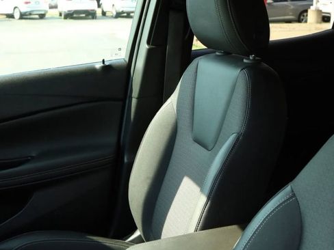 Used 2025 Buick Encore GX Preferred FWD image 17