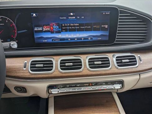 Used 2025 Mercedes-Benz GLS 450 4MATIC image 12