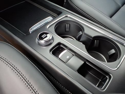 New 2025 Lincoln Corsair AWD image 19