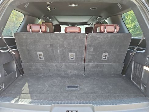 Used 2024 Ford Expedition Limited image 19