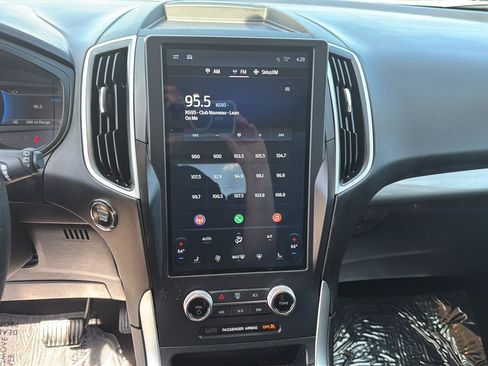 Used 2024 Ford Edge SEL AWD/4WD image 15