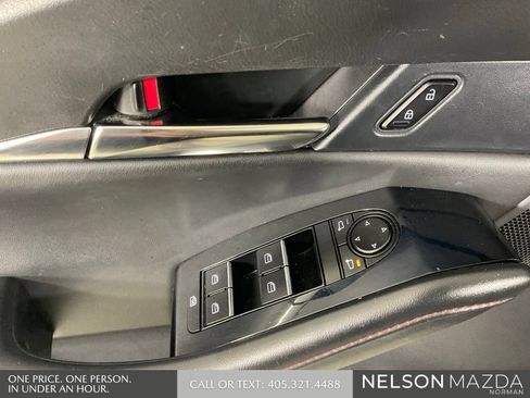 Used 2024 MAZDA CX-30 AWD 2.5 S w/ Preferred Package image 18