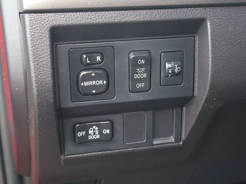 Used 2014 Toyota Tundra SR5 image 19