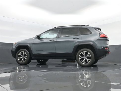 Used 2015 Jeep Cherokee Trailhawk w/ Comfort/Convenience Group image 27