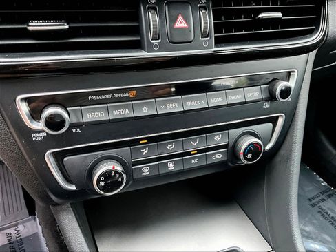 Used 2019 Kia Optima LX w/ LX 17" Wheel Package FWD image 15