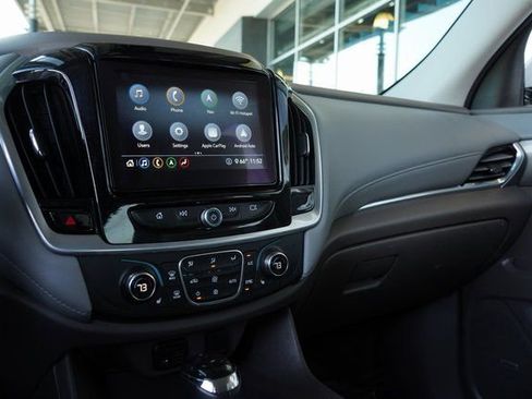 Used 2020 Chevrolet Traverse LT w/ LT Premium Package image 20