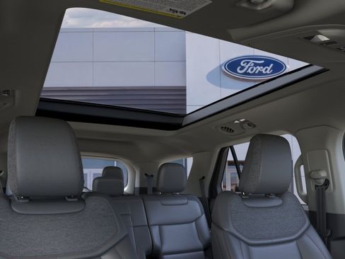New 2026 Ford Explorer Active w/ Active Comfort Package AWD/4WD image 25