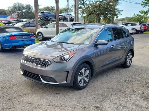 Used 2018 Kia Niro LX FWD image 3