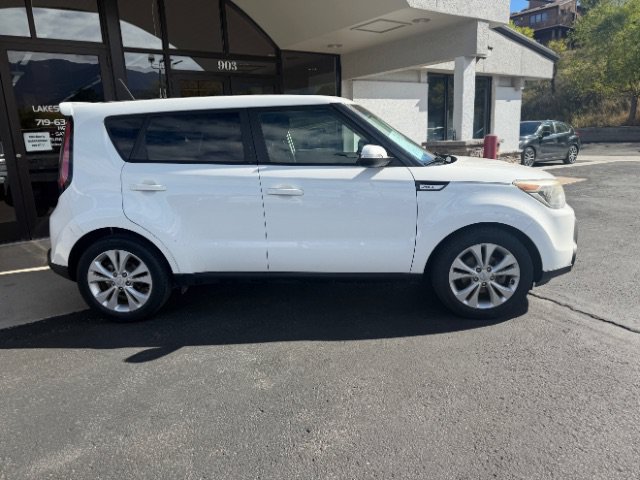 Used 2014 Kia Soul + FWD image 3