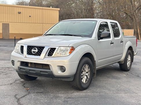 Used 2020 Nissan Frontier SV w/ SV Utility Package image 1