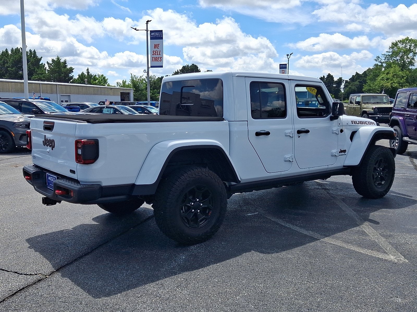 Used 2020 Jeep Gladiator Rubicon AWD/4WD image 6