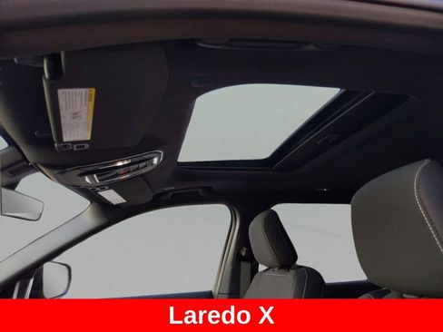 New 2025 Jeep Grand Cherokee L Laredo w/ Luxury Tech Group I RWD image 16