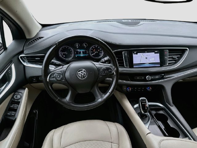 Used 2018 Buick Enclave Essence FWD image 23