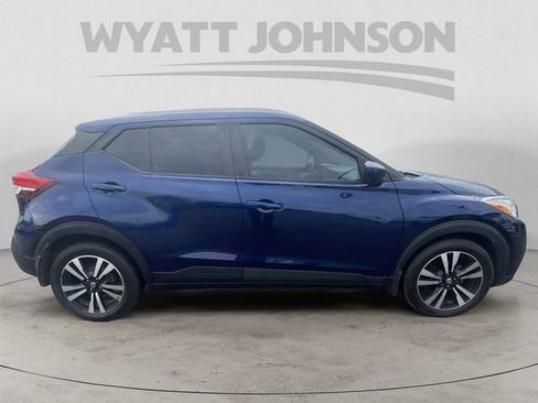Used 2019 Nissan Kicks SV image 11
