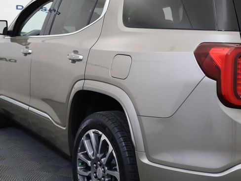 Used 2022 GMC Acadia Denali w/ Denali Ultimate Package image 10