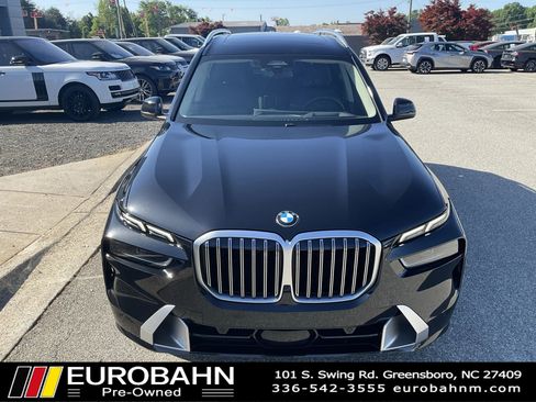 Used 2023 BMW X7 xDrive40i w/ Premium Package AWD/4WD image 25