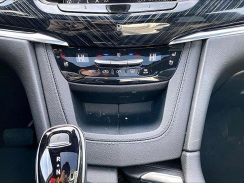 Used 2023 Cadillac XT6 Premium Luxury w/ Technology Package image 15