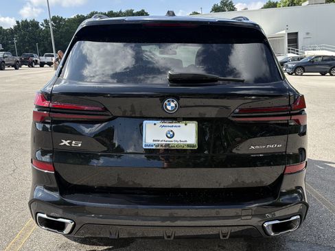 Certified 2025 BMW X5 xDrive50e w/ M Sport Package AWD/4WD image 9